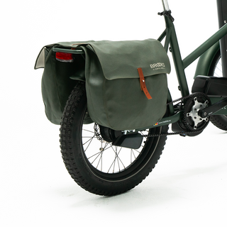 Sacoche vélo pour cintre Brooks Scape Handlebar Compact Bag 10L Sacoche vélo pour cintre Brooks Scape Handlebar Compact Bag 10L